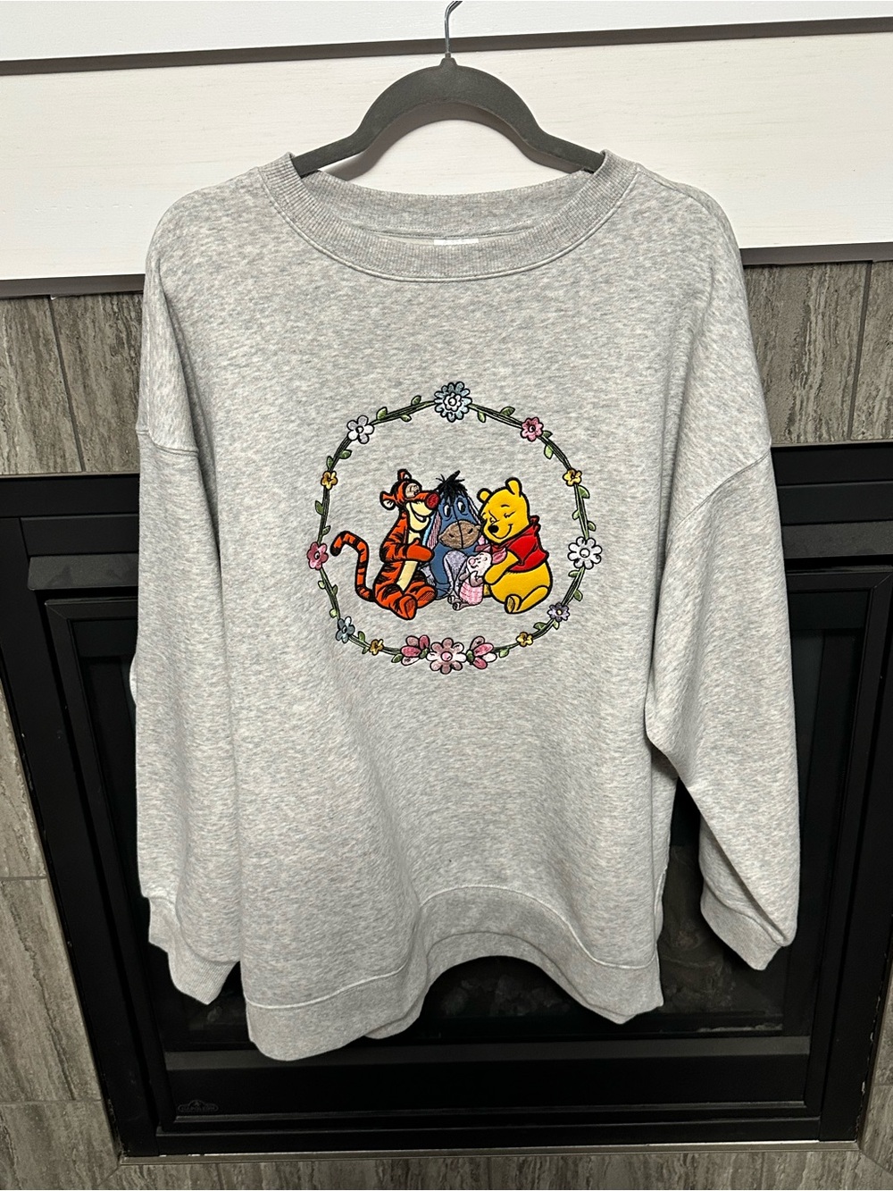 Disney Parks Embroidered Winnie The Pooh Sweatshirt NWT XL Oversized